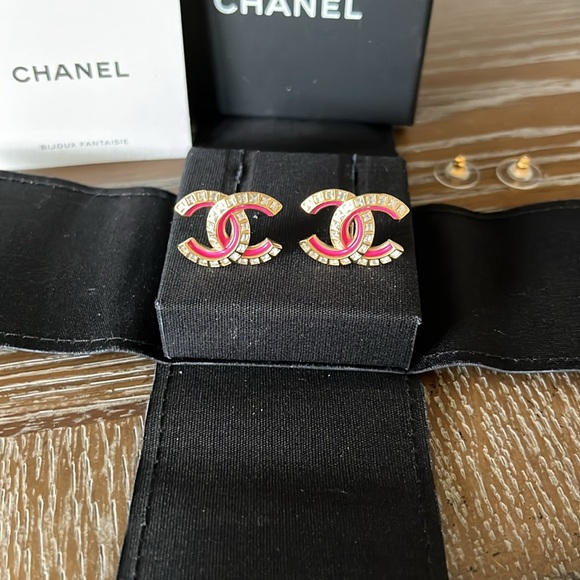 CHANEL Pink Enamel And Crystal CC Earrings - Picture 1 of 9